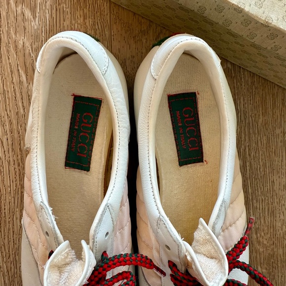 Gucci Cream Sneakers with Red Accents - Picture 3 of 5